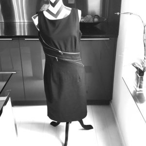 Little Black Dress with Zipper Pizzaz